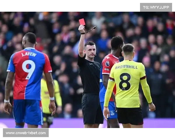 爱德华兹小角度破门，伯恩利客场扳平利物浦